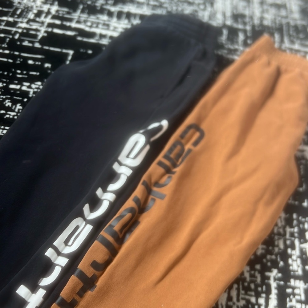 Youth large (14/16) carhartt worn a few times. Great condition.